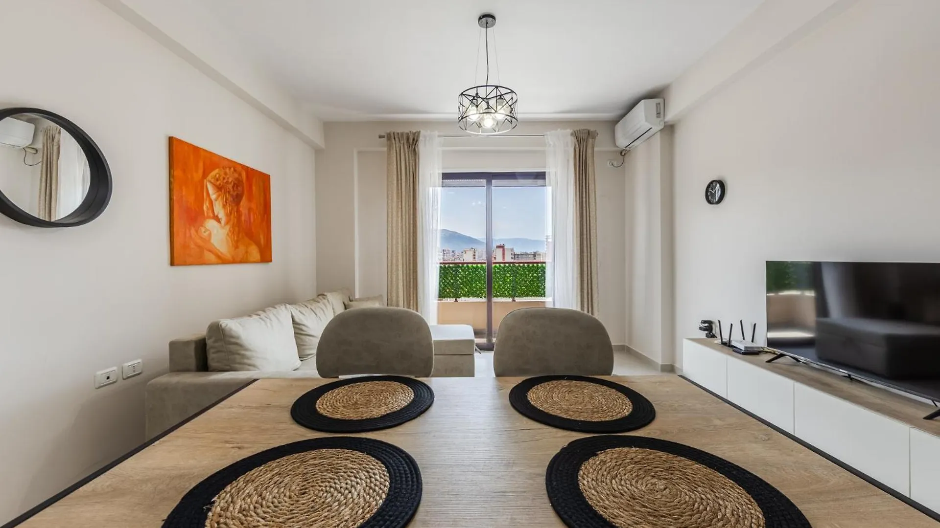 Ivory Rose Apartment Wlora